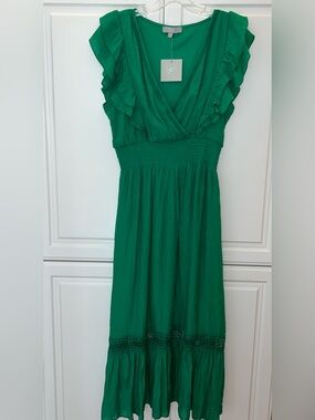 NEW J Gee dress Kelly green ruffle accent